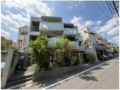 グランデュオ柿の木坂の外観画像