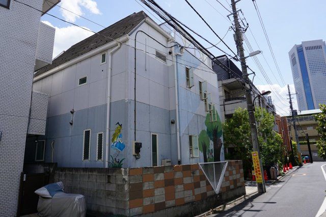 西新宿戸建の外観画像