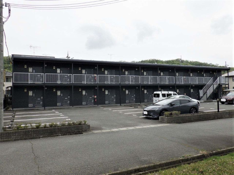 レオパレスサンクレールの外観画像