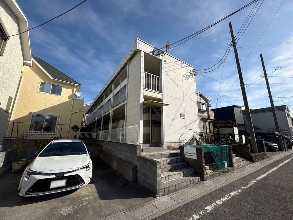 レオパレスムツミハイツ東大宮の外観画像