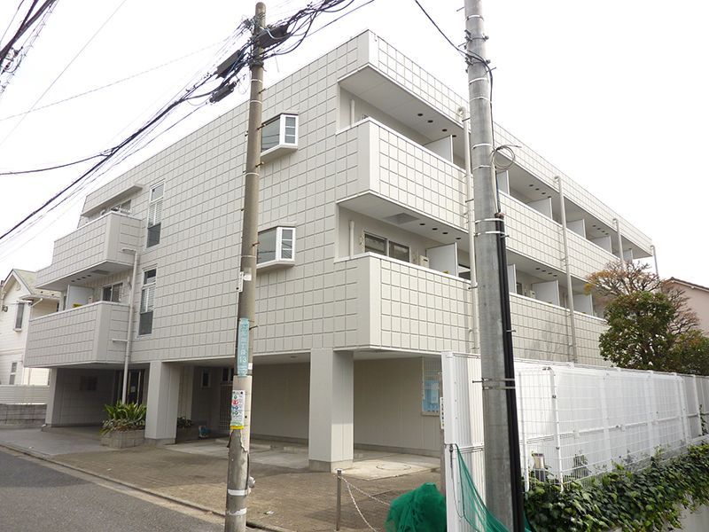 ドミール駒大駅前の外観画像