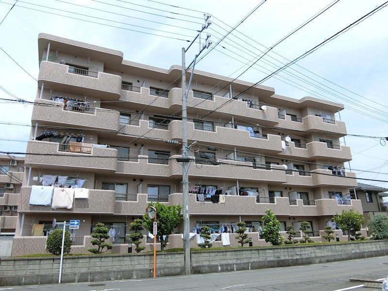 イーグルネストの外観画像