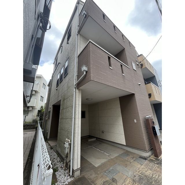 権太坂2丁目貸家の外観画像