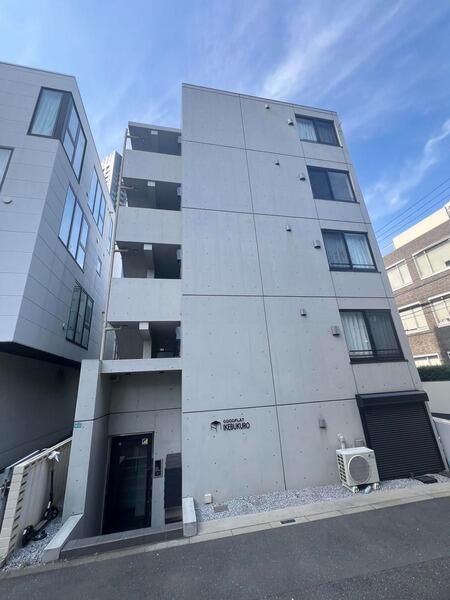 COCOFLAT池袋の外観画像