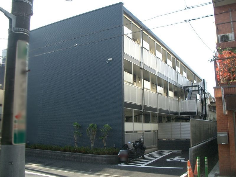 レオパレスオネストの外観画像