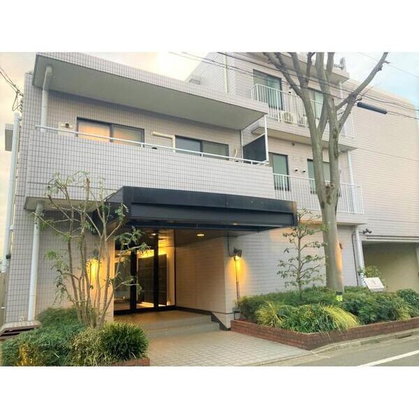 コスモリード三軒茶屋の外観画像