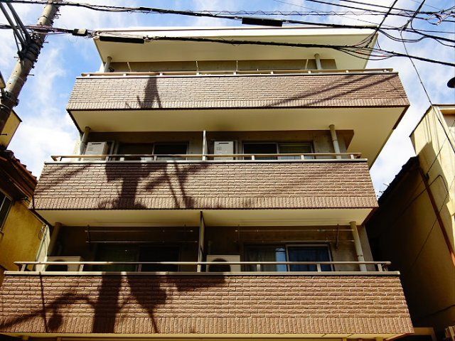 パインクレストの外観画像