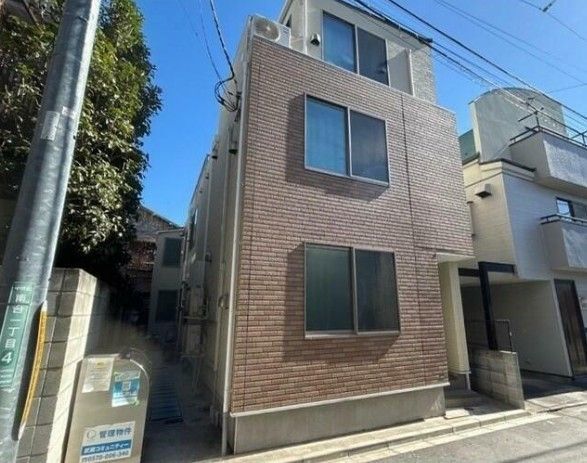 モデラート?新宿の外観画像