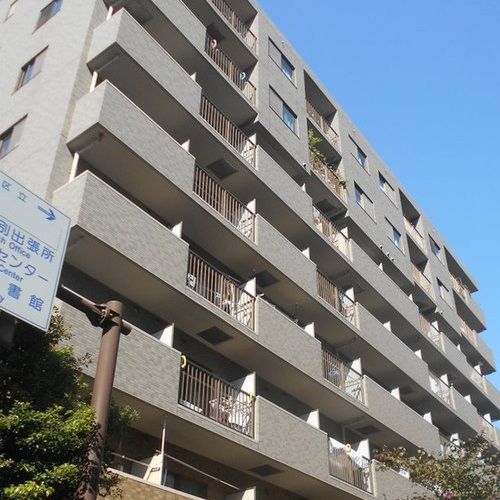 メゾンエクレーレ新宿西戸山の外観画像