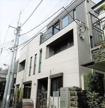 ベルフラッツ初台の外観画像