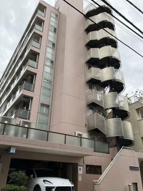 ローヤルガーデンの外観画像