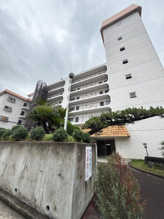 LCBコーポJ1号棟の外観画像
