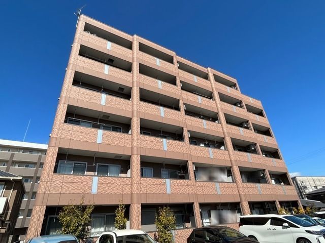 オット アルベーリの外観画像