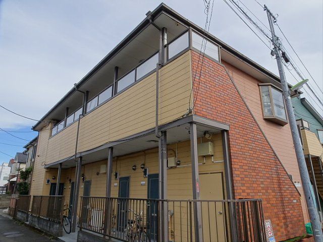 ロイヤルハイムBの外観画像