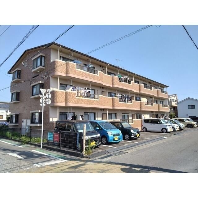 ファミーユ石田の外観画像