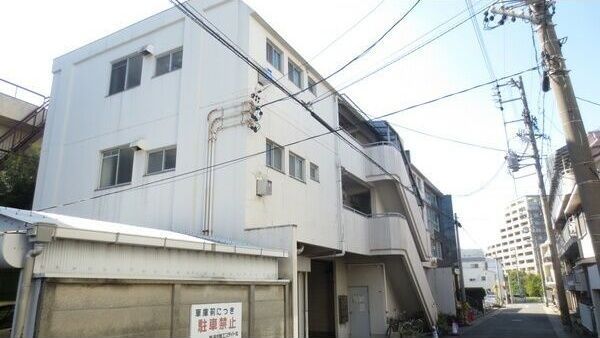 シャトル西野の外観画像