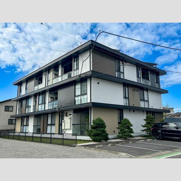 Luxuryの外観画像