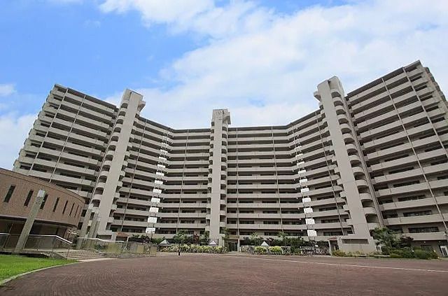 メゾンドールラーバン和泉Ⅲ番館の外観画像