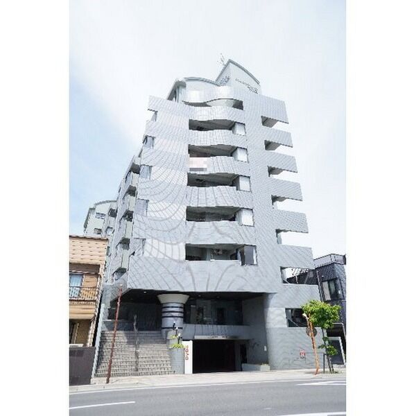 クラウンズマンション末広 207の外観画像