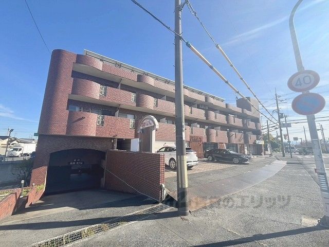 サンプラザ築山の外観画像