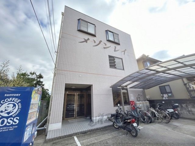 メゾンレイ天理の外観画像