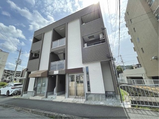 ディアコート生駒の外観画像