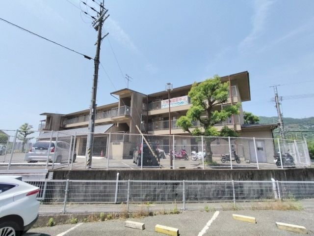 和州ロイヤルビルの外観画像