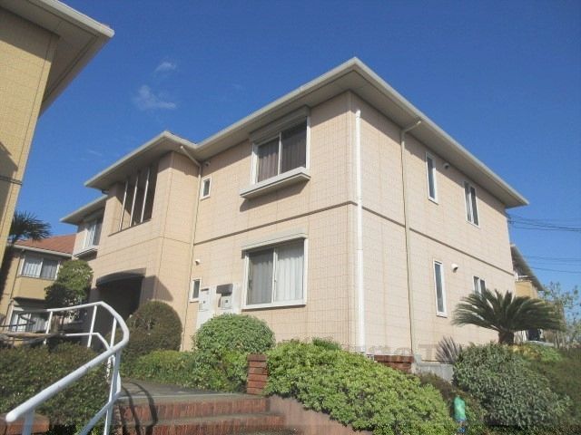 クレストタウンD棟の外観画像