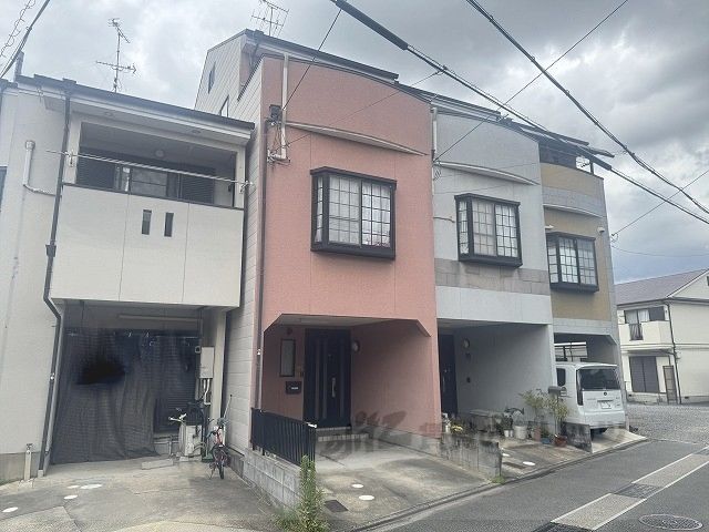 伊勢田町毛語128-23貸家の外観画像