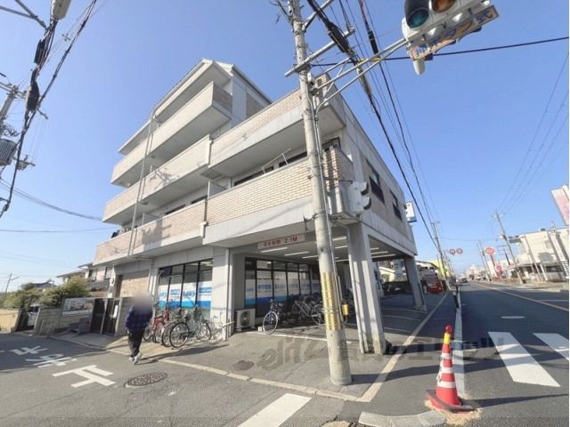 ラパンジール城陽の外観画像