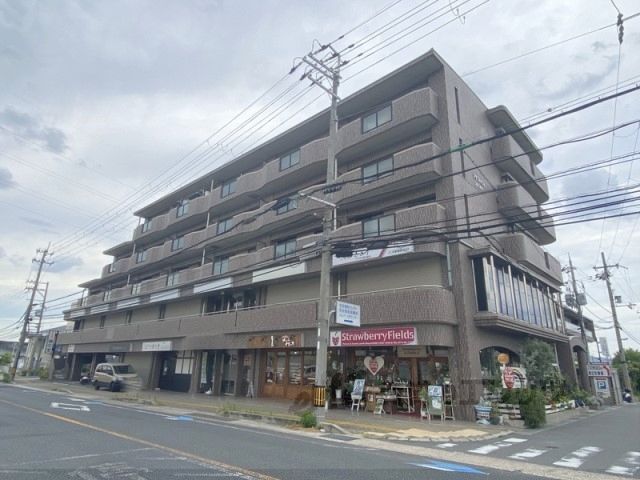アデストビルの外観画像