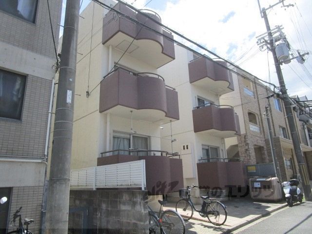 カルム学園前の外観画像