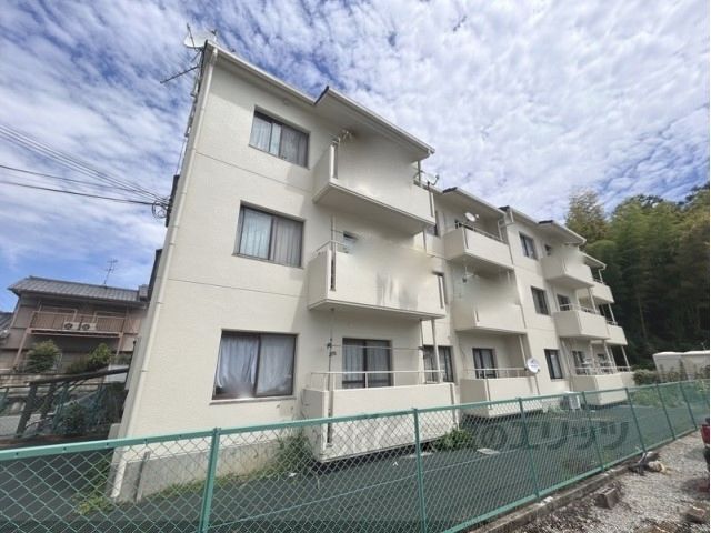 西池尻林田マンションの外観画像