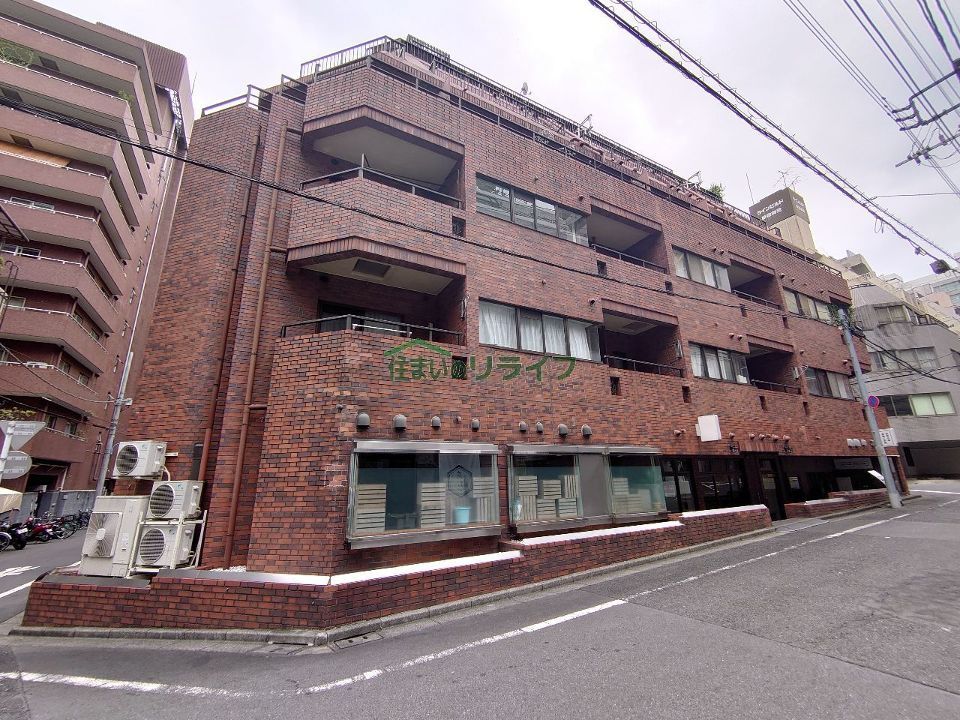 ロイヤルハイツ新宿御苑の外観画像