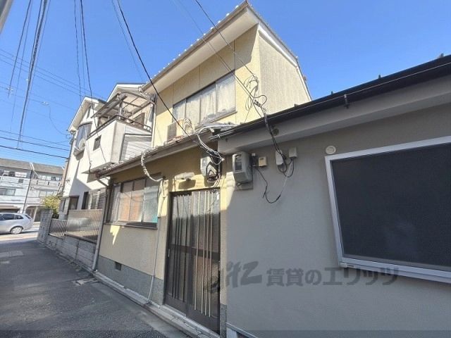 西九条東島町8-2貸家の外観画像