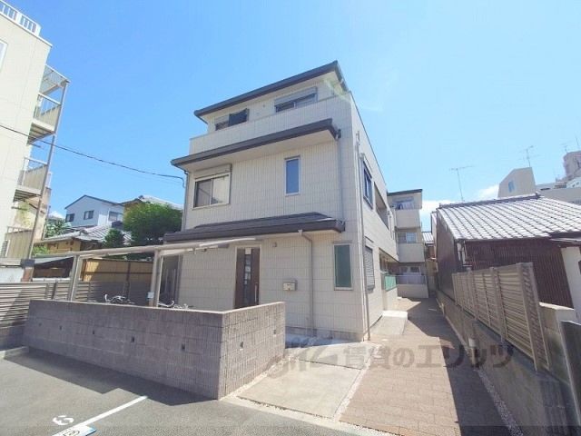 エスポワール丸太町の外観画像