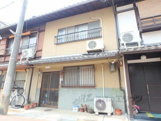 西ノ京右馬寮町1貸家の外観画像