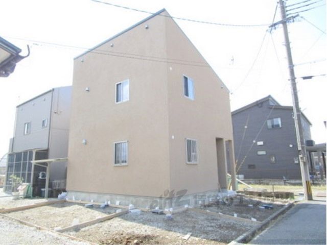 クレスト平方の外観画像