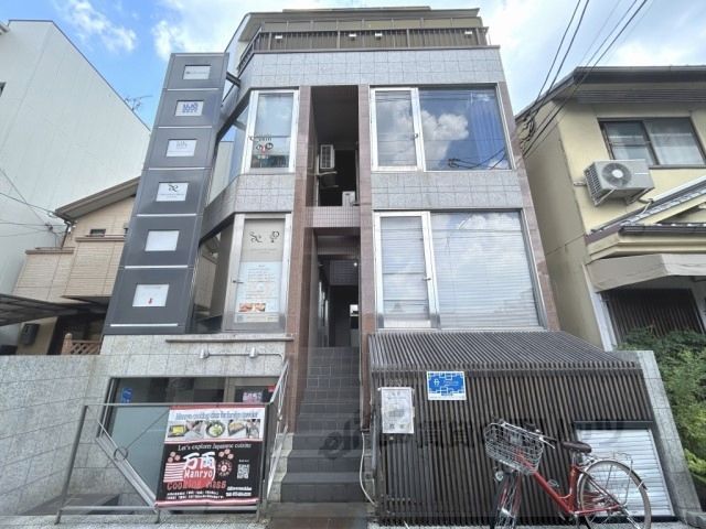 ライフビルの外観画像