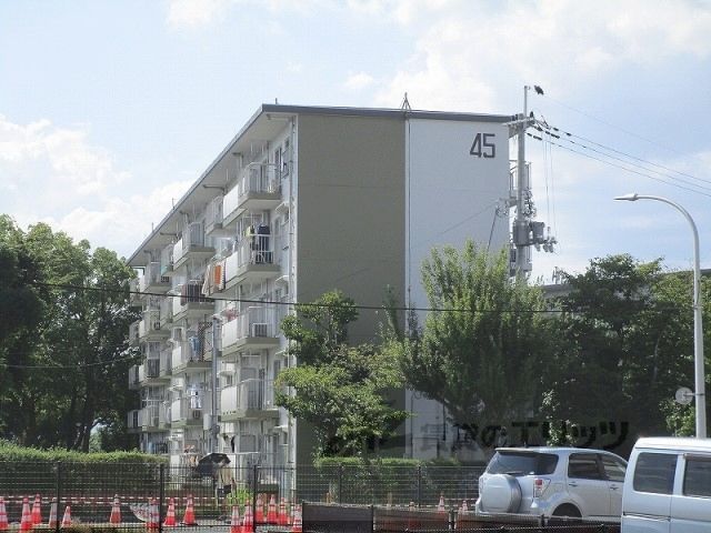 桃山南団地45号棟の外観画像