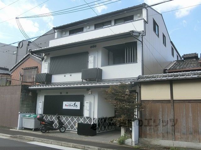 ボチボチ烏丸の外観画像