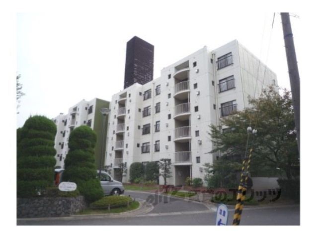 嵐山ロイアルハイツ2号棟の外観画像