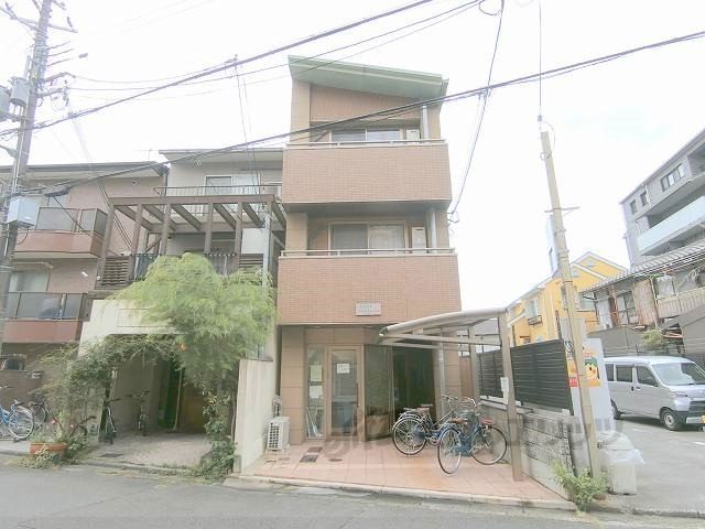 クレールフォンティーヌの外観画像