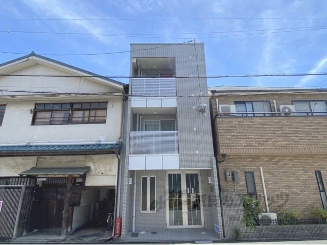 ISEYAHOUSEの外観画像