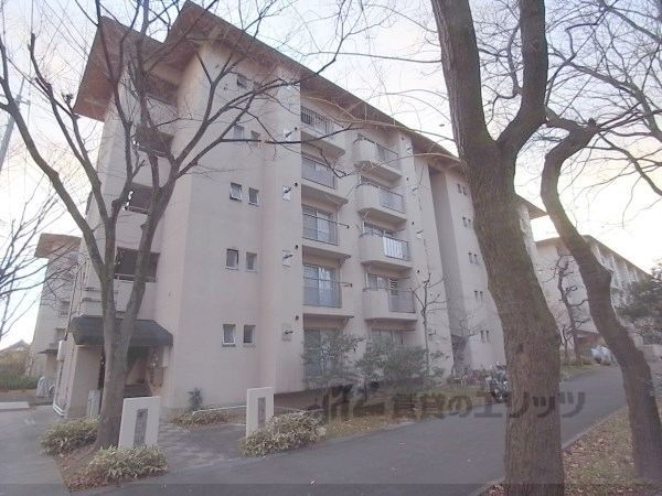 花園団地17号棟の外観画像
