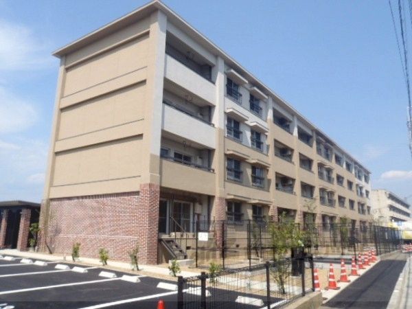 2+apartmentの外観画像