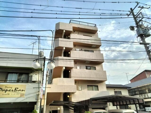 根本ビルの外観画像