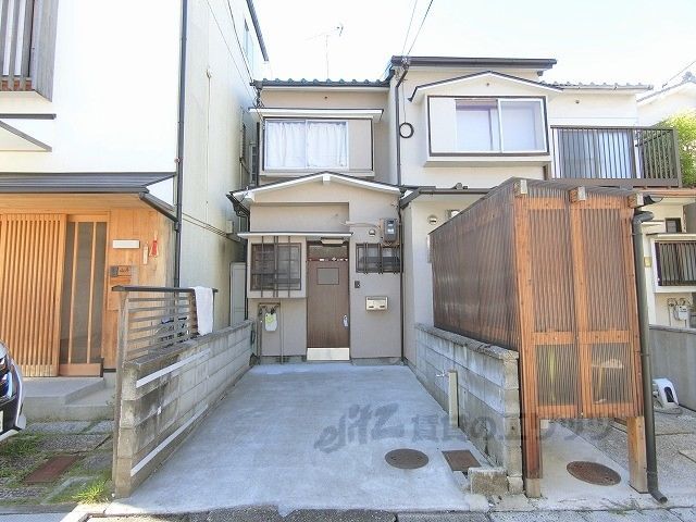 高野泉町11-155貸家の外観画像
