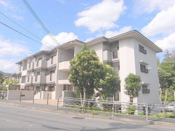 メゾン宇多野の外観画像