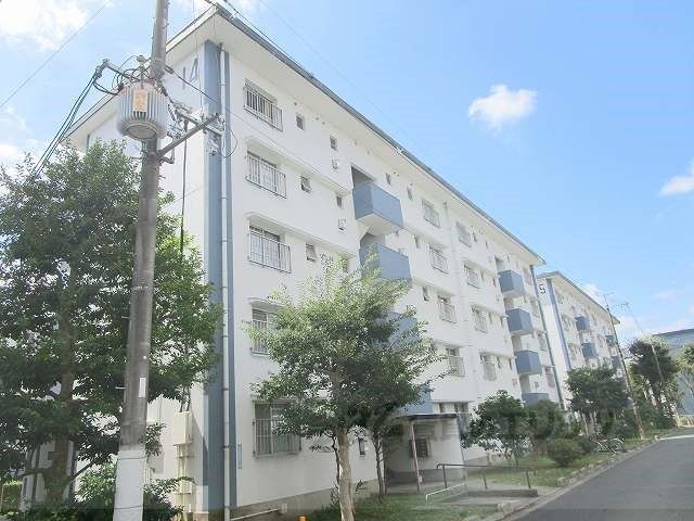 保津川団地14号棟の外観画像